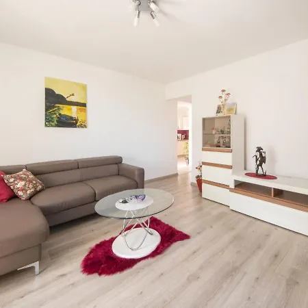 Nada By Interhome *